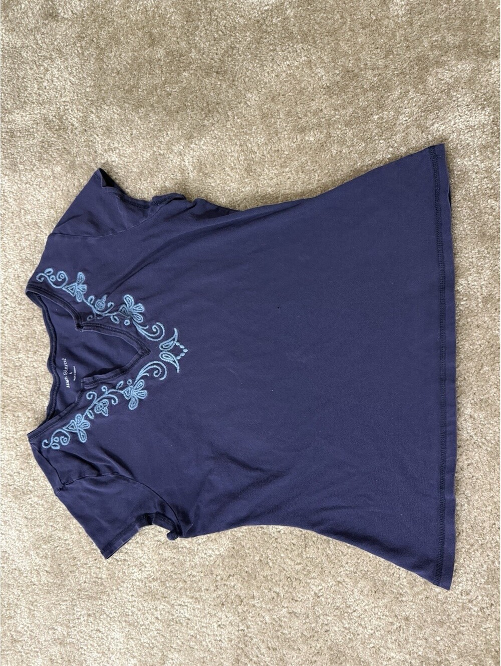 High Sierra Size Large Blue And Teal Embroidered Short Sleeve Scoop Neck T-Shirt